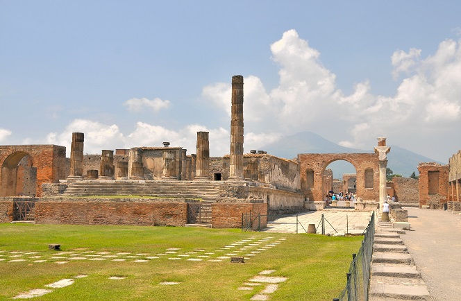 Fly Drive Campania Puglia en Basilicata De Schatten van Italie